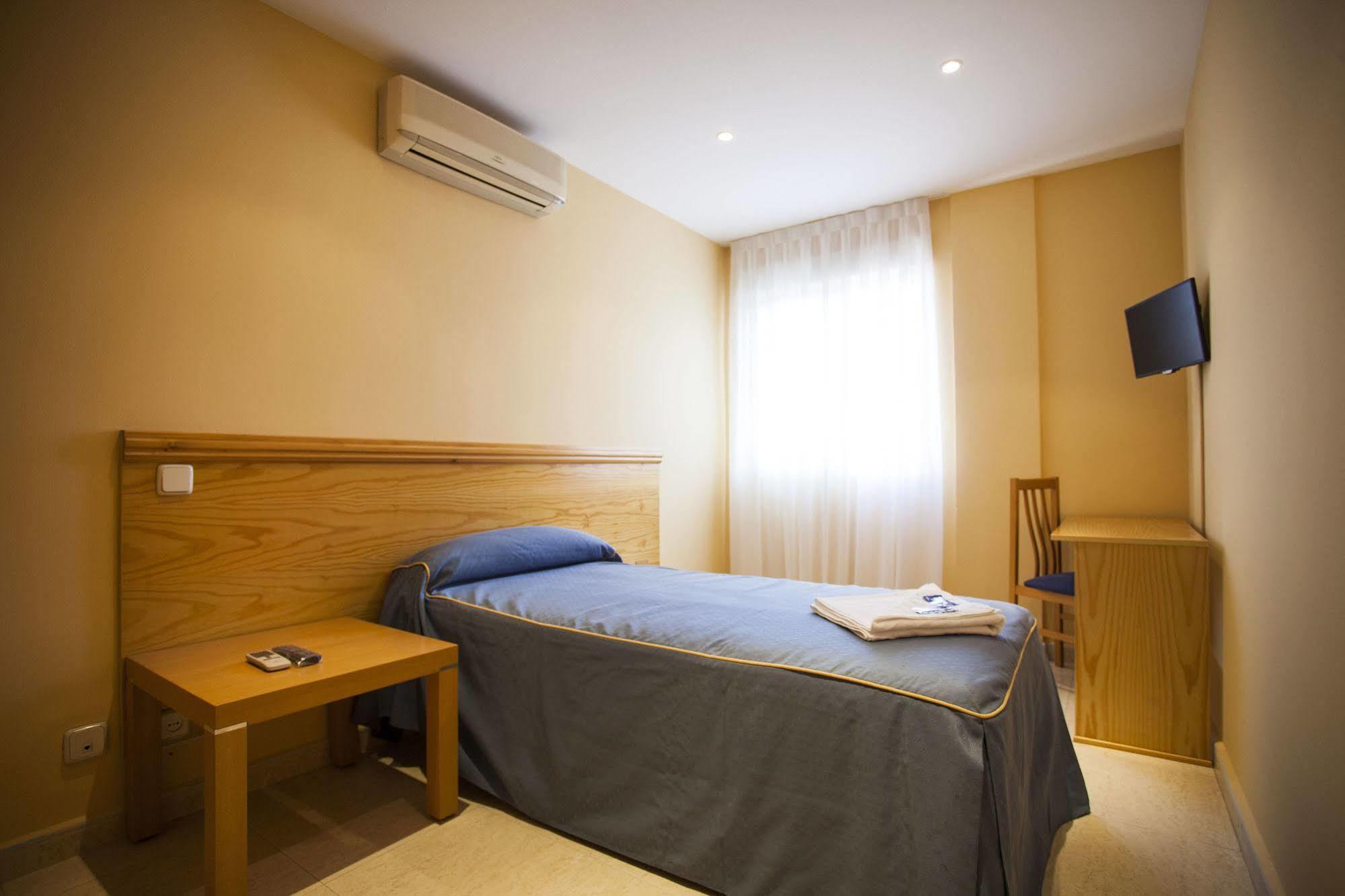 Hotel Restaurante El Álamo Dış mekan fotoğraf
